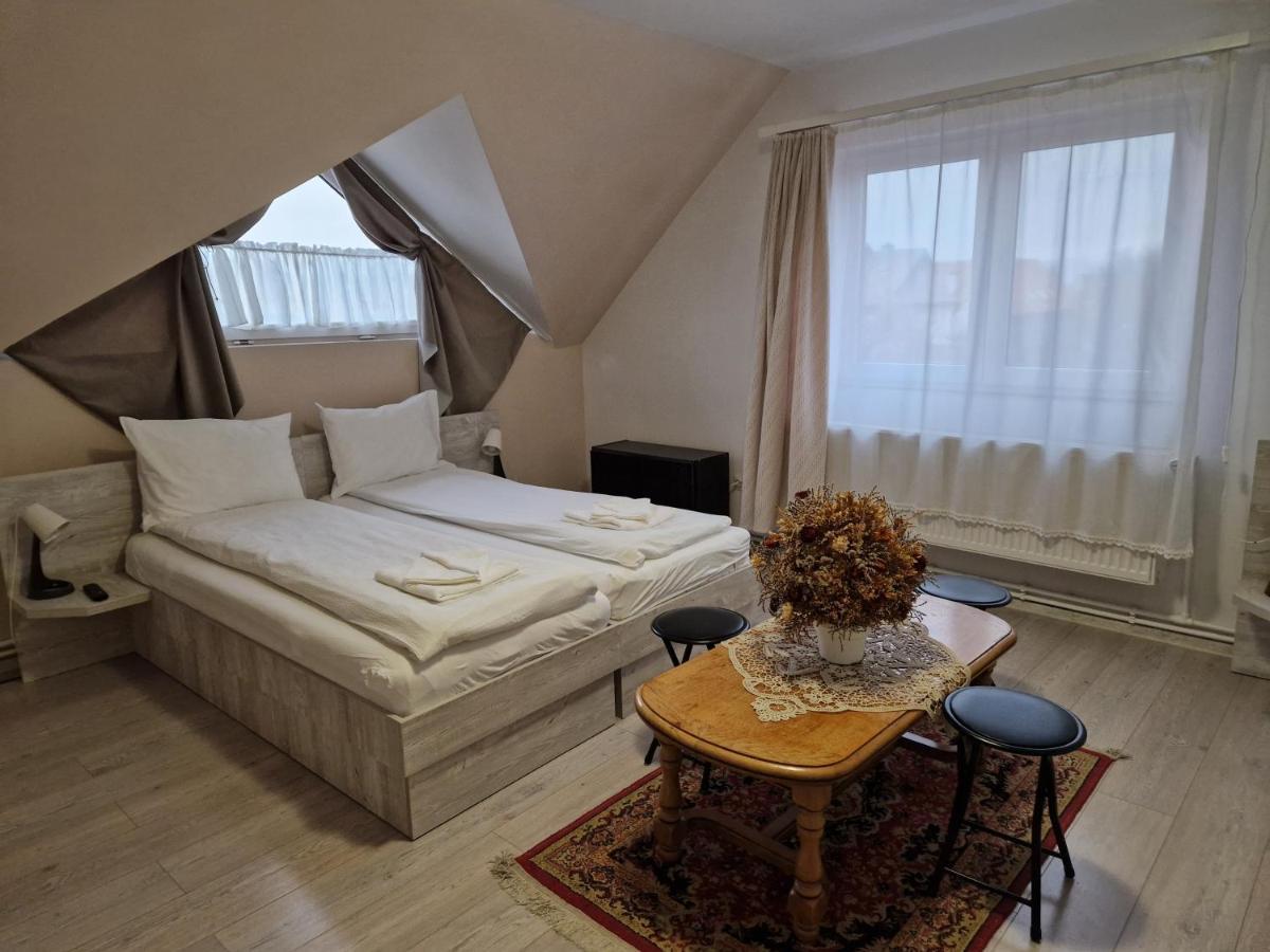 Hotel Sepsi Relax Sfântu-Gheorghe Zewnętrze zdjęcie
