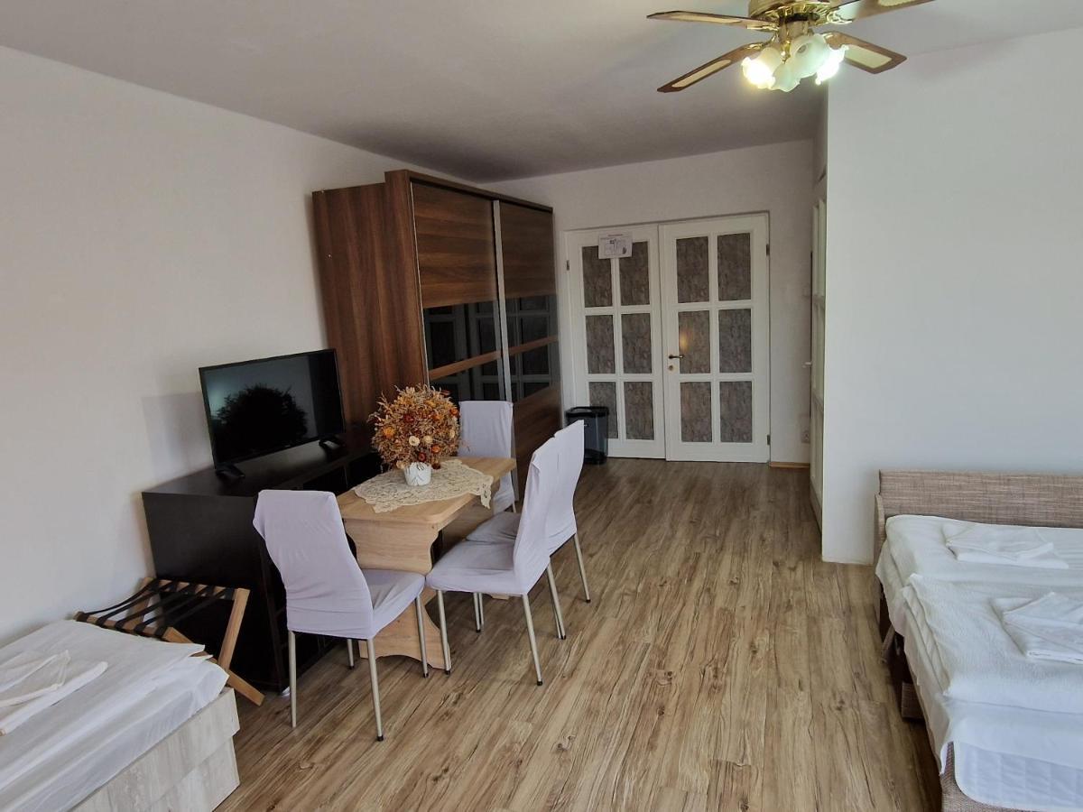 Hotel Sepsi Relax Sfântu-Gheorghe Zewnętrze zdjęcie